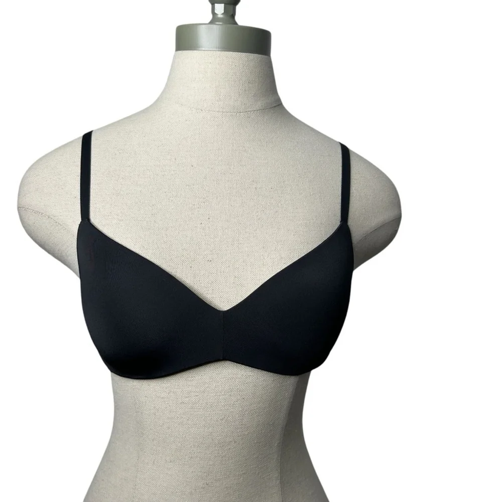 Skims Kim Kardashian Wireless Form Push Up Plunge Bra in Onyx Black 34C - Picture 11 of 12